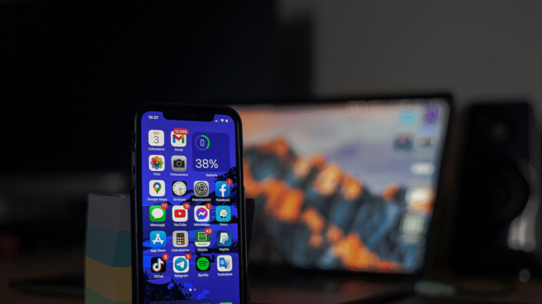 Quel smartphone professionnel choisir avec un petit budget ?